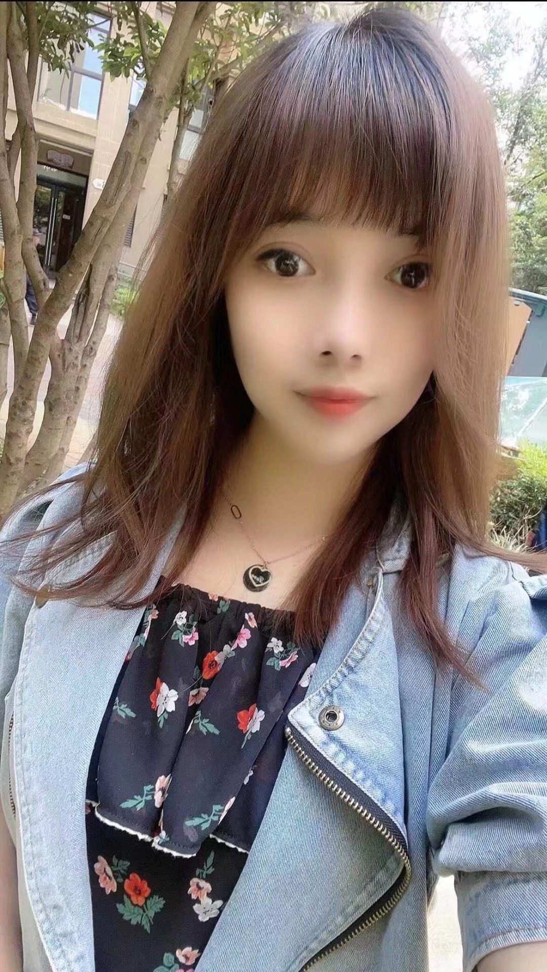 盘龙区杏子小姐姐